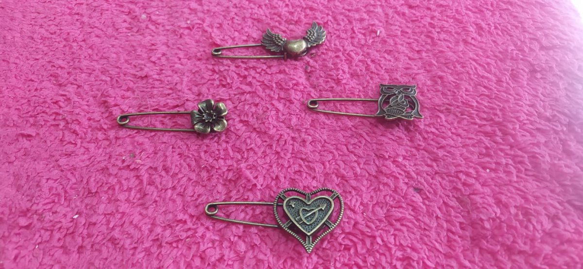 Broches